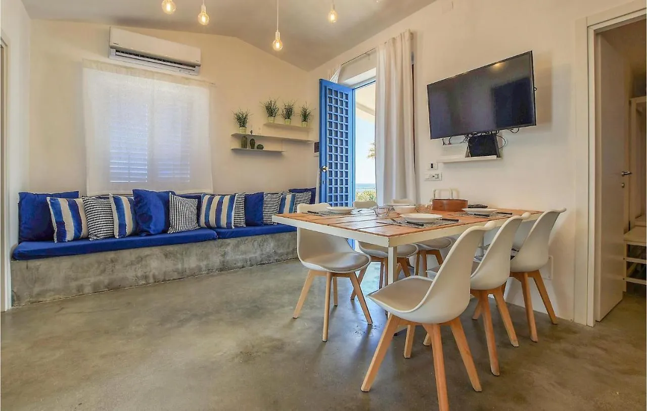 Cozy Home In Balestrate With Kitchen Italy